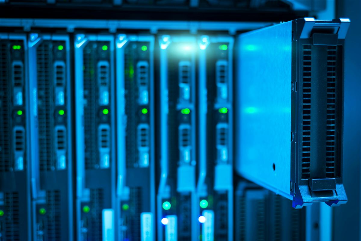 AWS Outposts Hybrid Cloud On-Premises
